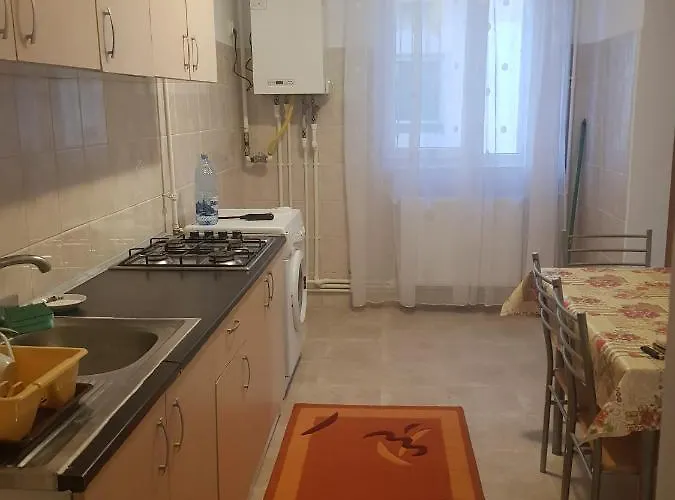 Cu 2 Situat La 5 Minute De Statiunea Mamaia コンスタンツァ