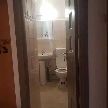 Cu 2 Situat La 5 Minute De Statiunea Mamaia Κονστάντζα