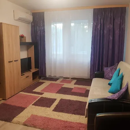 Apartment Modern 2-Bedroom Apartment Near Mamaia Beach Constanta
